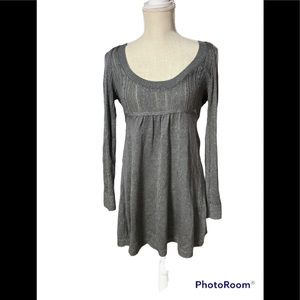Evita‎ sweater